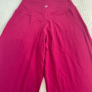 WILDBERRY Lululemon align high-rise wide leg pant 31’’.